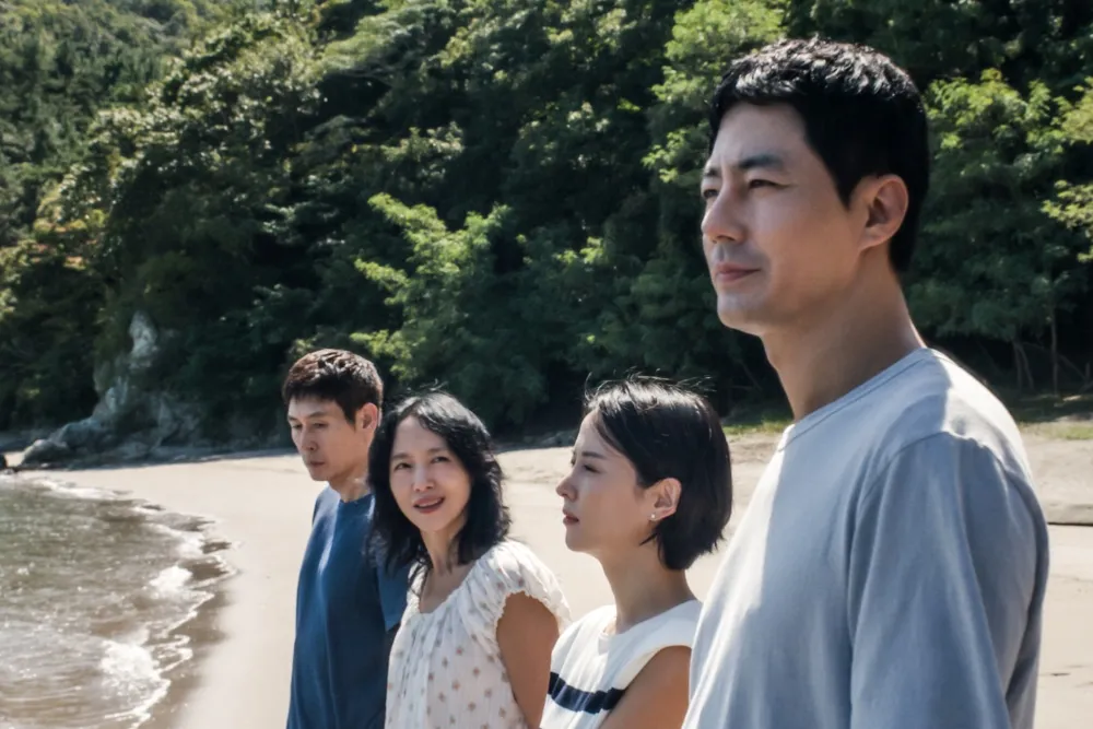 Kim Ji-yong on Chasing Natural Light for Lee Chang-dong's 'Possible Love'