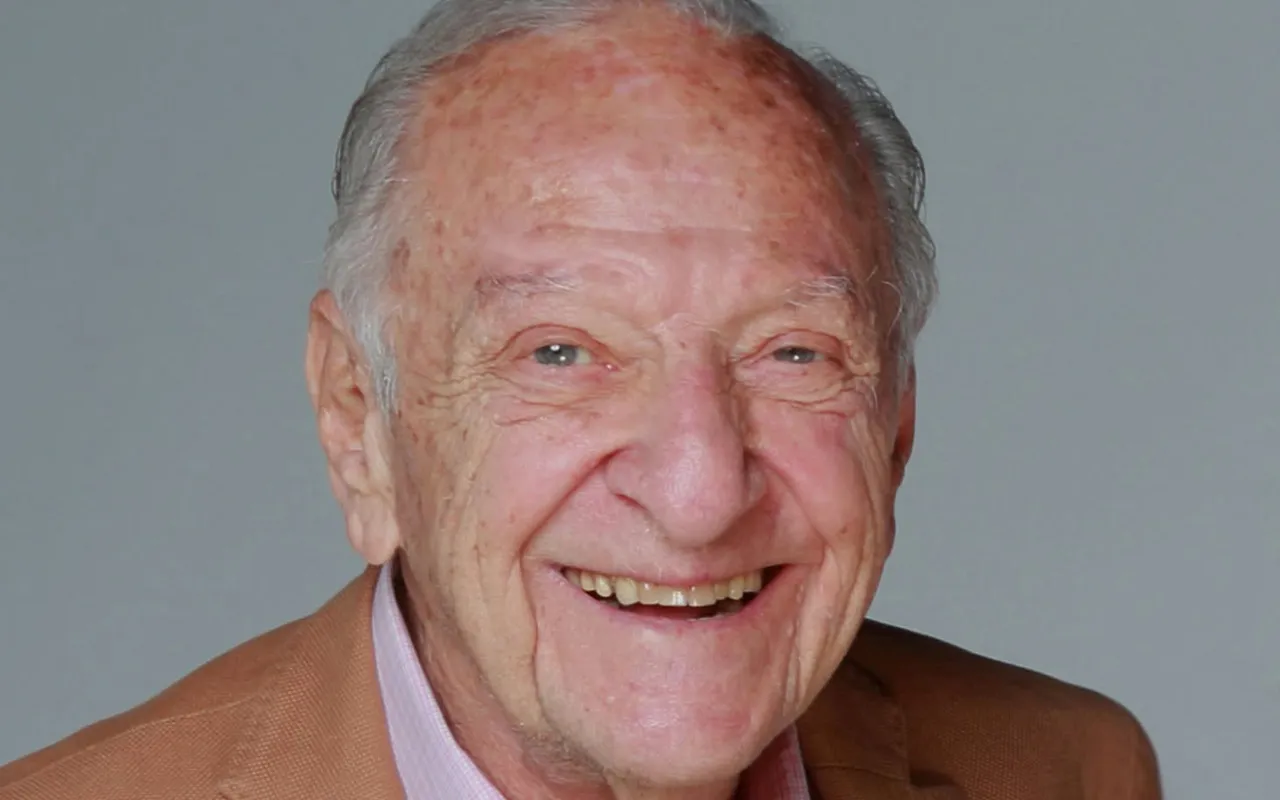 Gene Schwam, Veteran Hollywood Publicist to Elvis Presley, Dies at 96