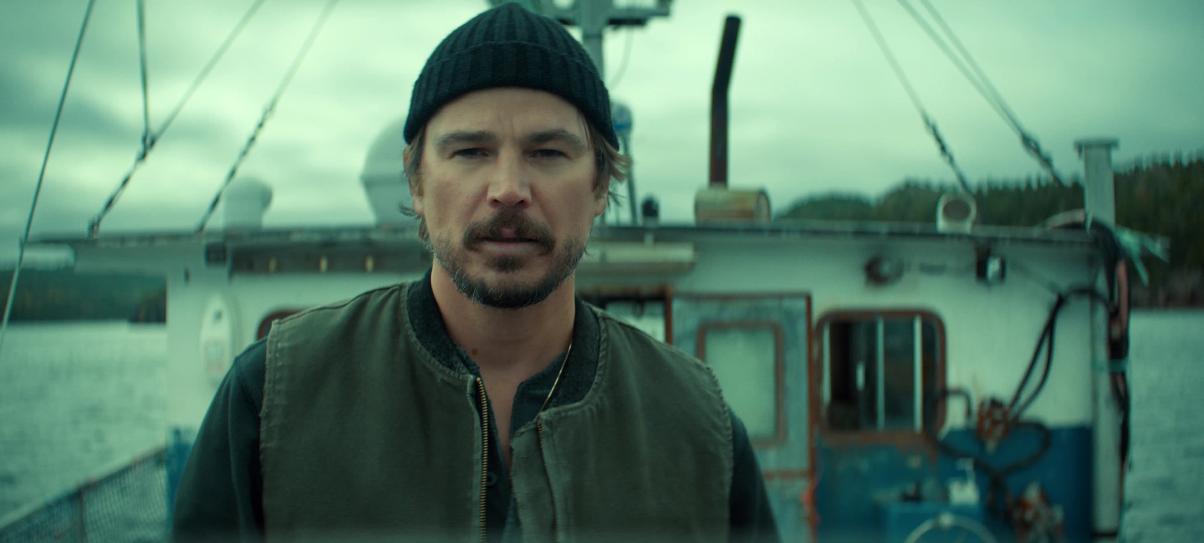 Josh Hartnett Leads Netflix's Sea Monster Thriller 'Below'