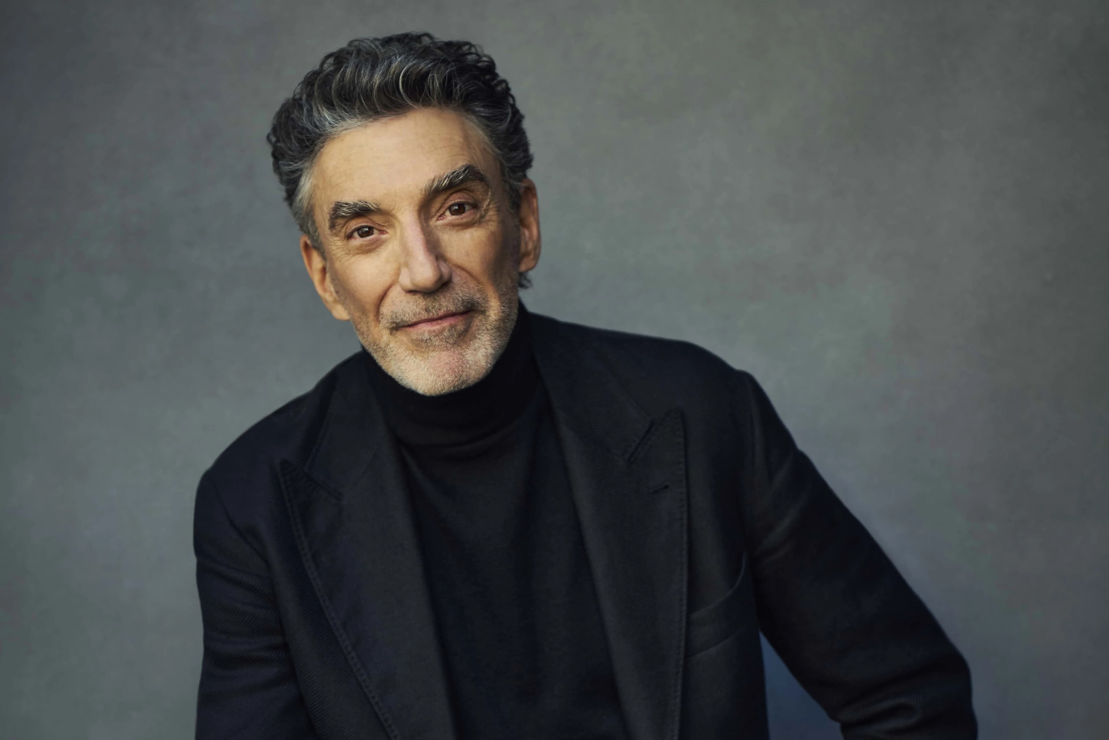 Memórias de Chuck Lorre revelam passado na Cientologia e conflitos