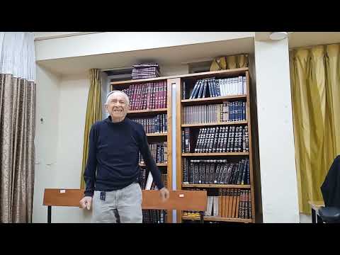 Эзра Яхин в институте «Махон Меир»