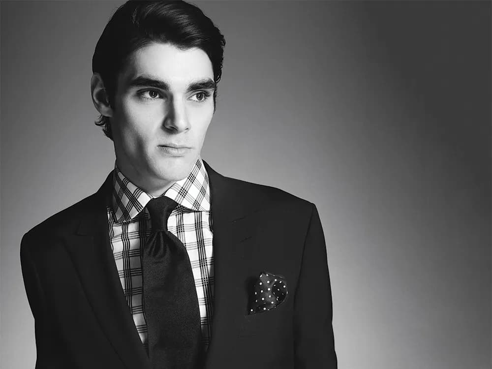 RJ Mitte, Breaking Bad Star and Disability Advocate, Dies at 34