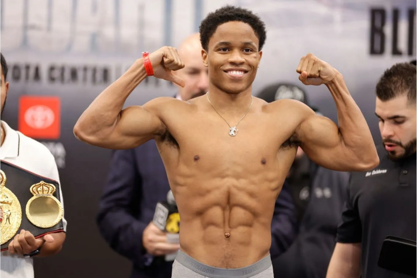 How to Watch Floyd Schofield vs. Lucas Bahdi Boxing Bout Live Online